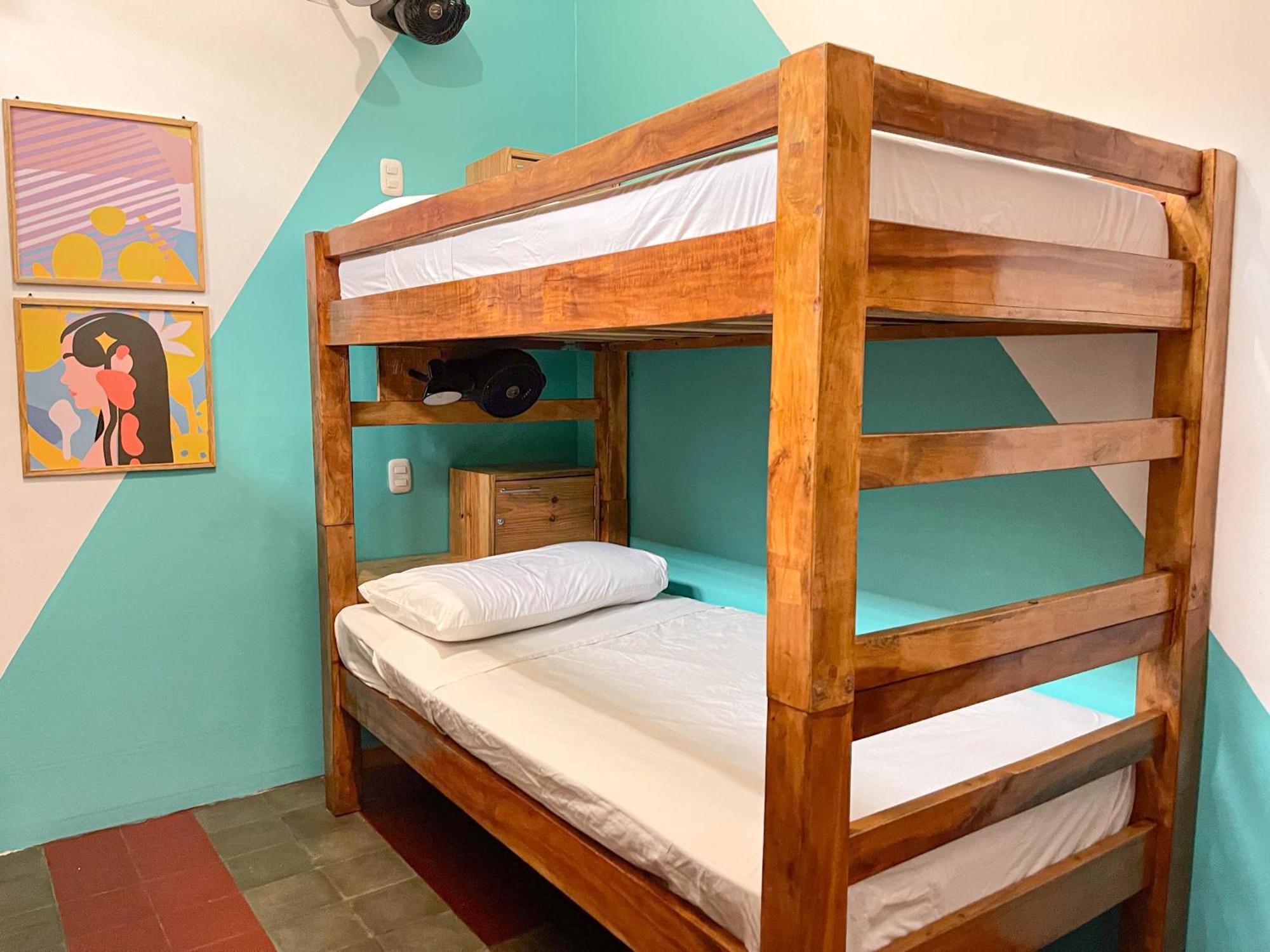 Oasis Hostel Granada Exterior photo