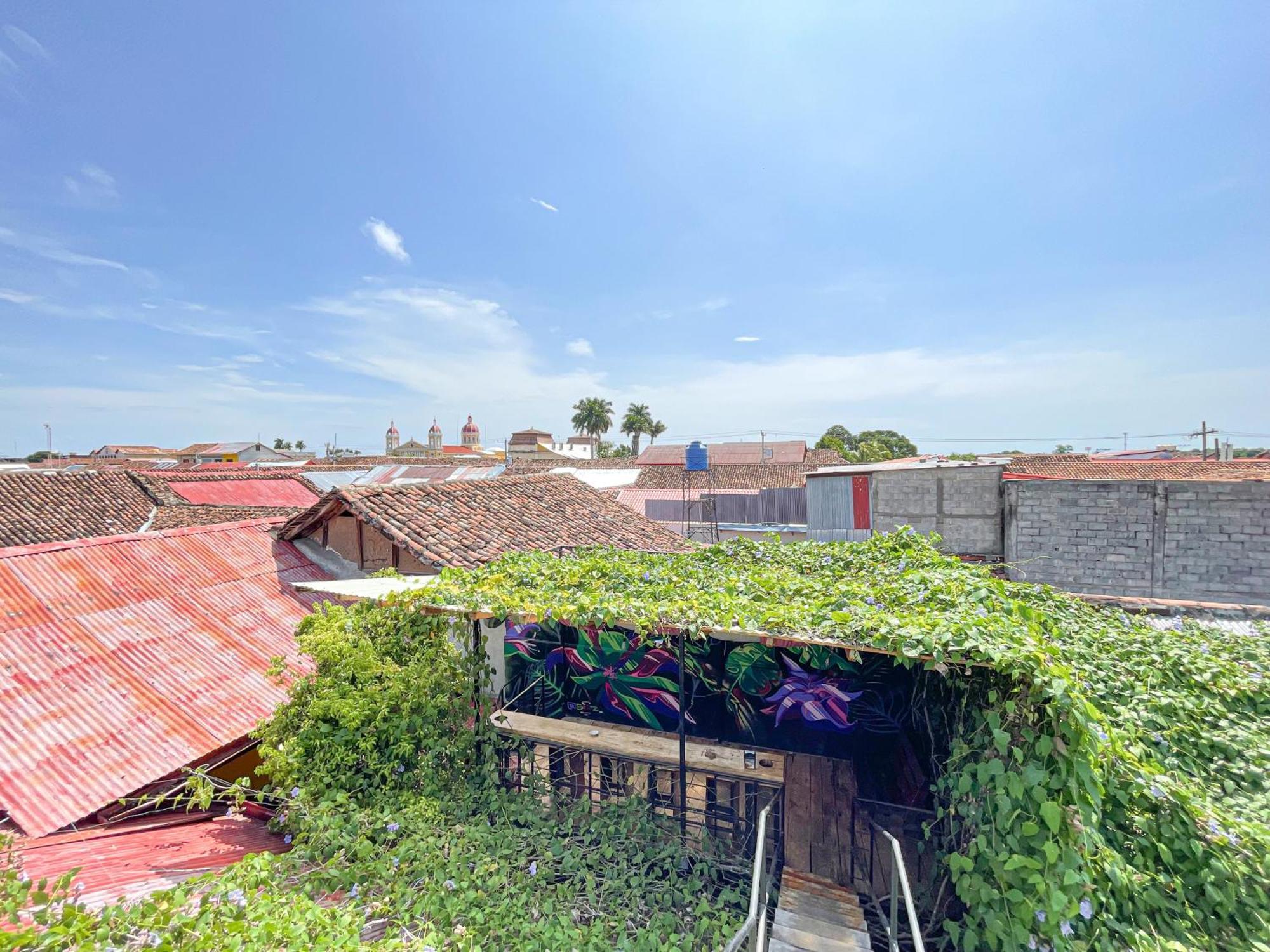 Oasis Hostel Granada Exterior photo