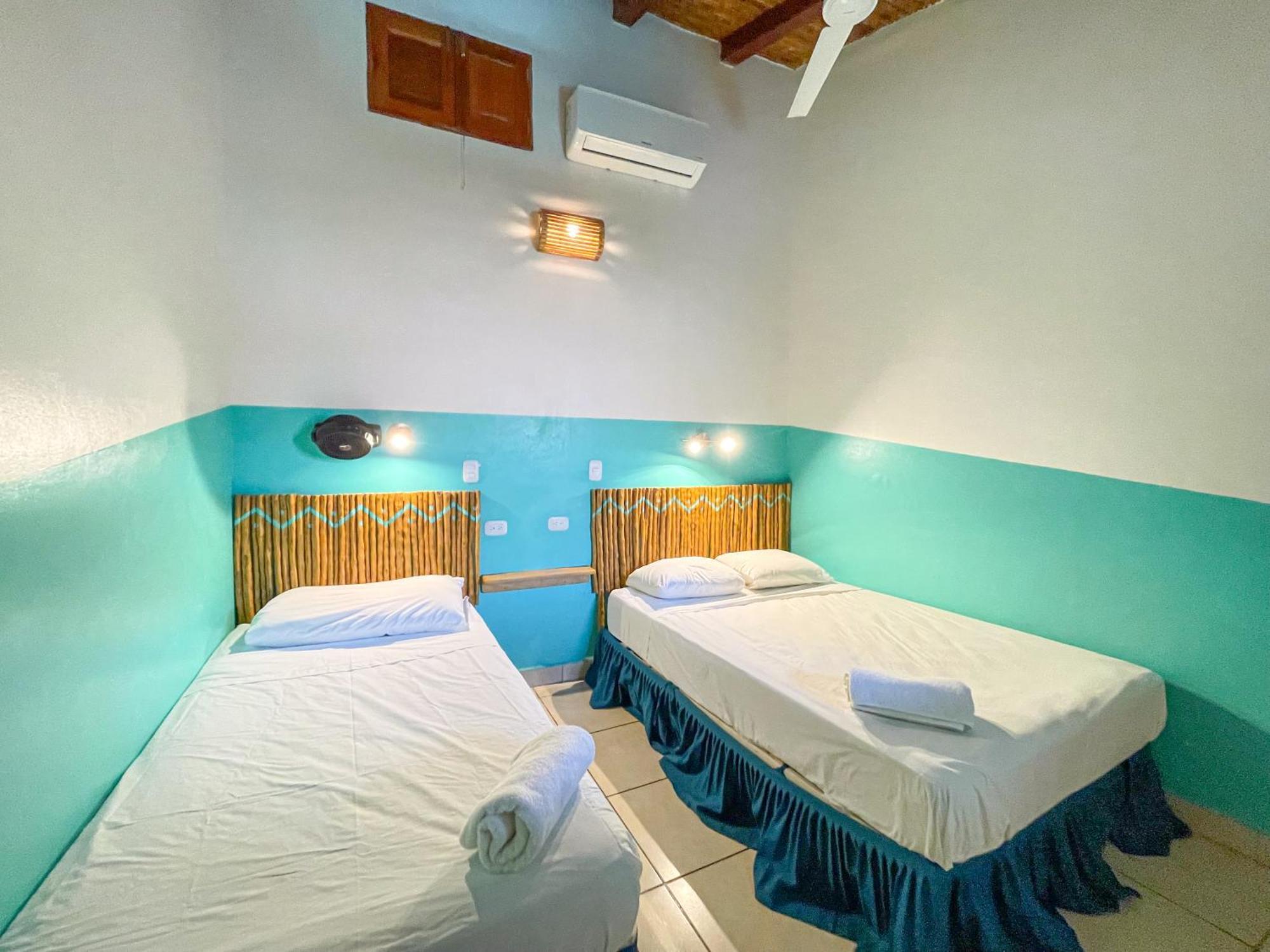 Oasis Hostel Granada Exterior photo