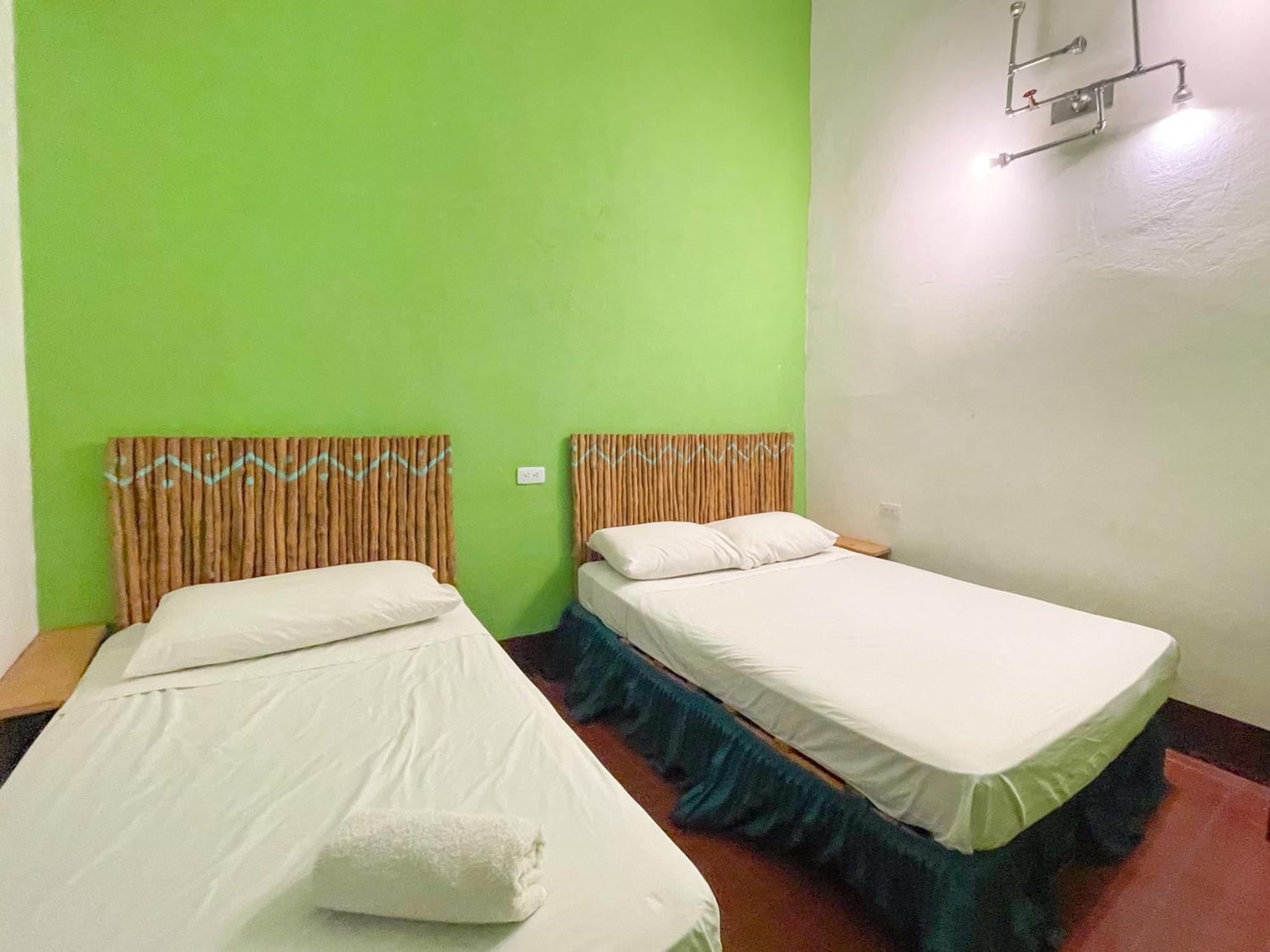 Oasis Hostel Granada Exterior photo