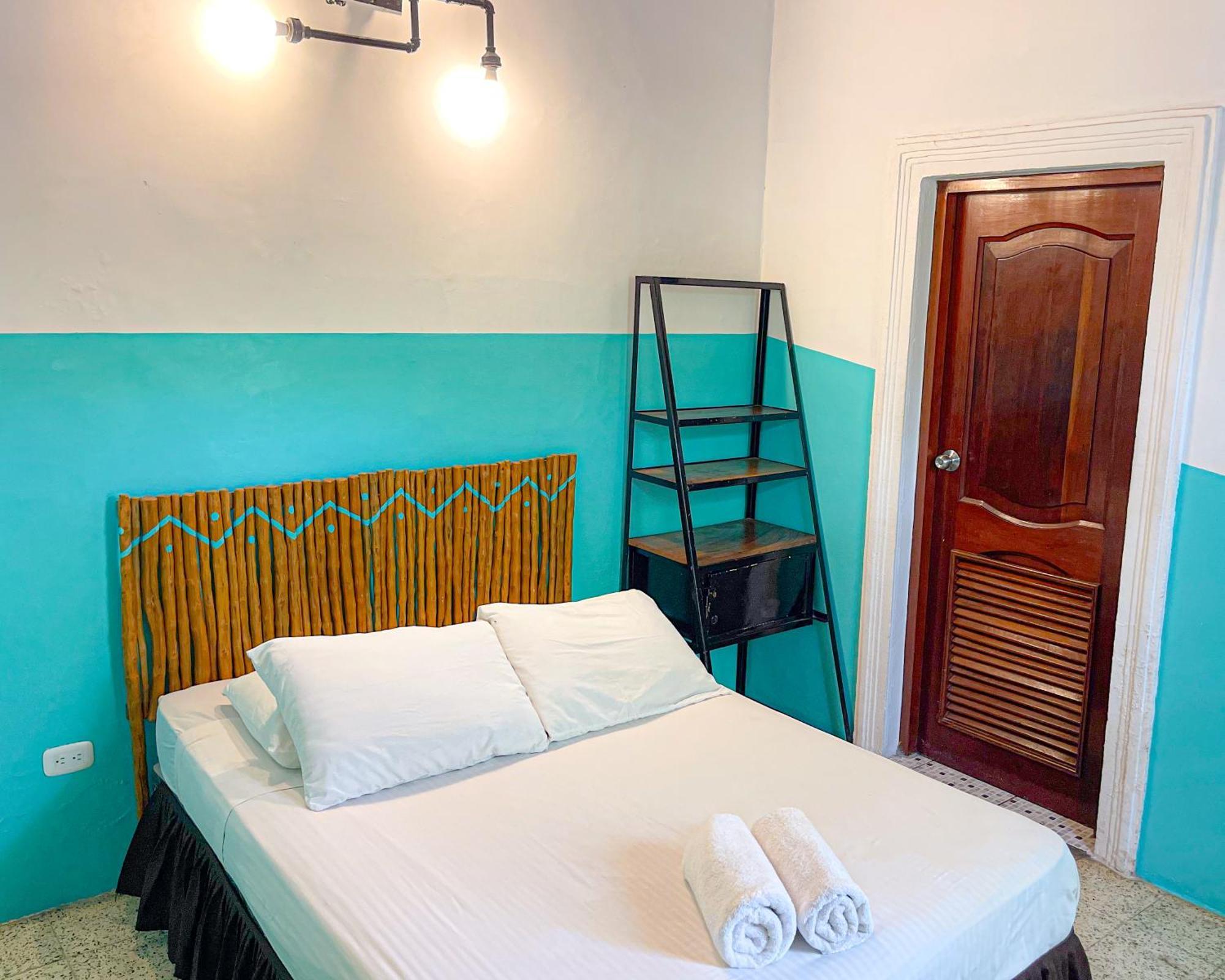 Oasis Hostel Granada Exterior photo