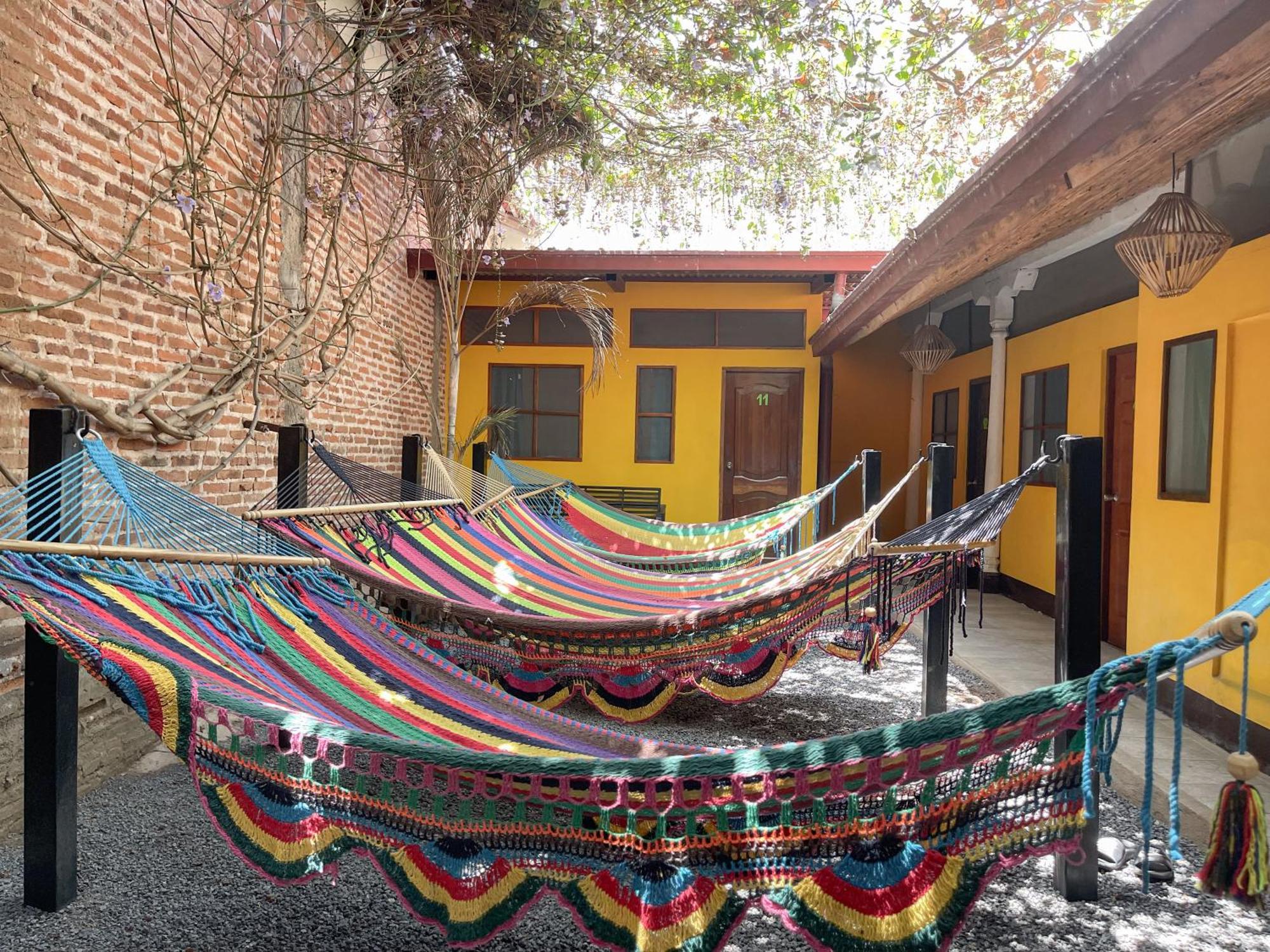 Oasis Hostel Granada Exterior photo