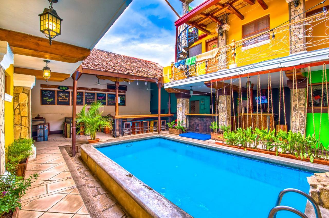 Oasis Hostel Granada Exterior photo